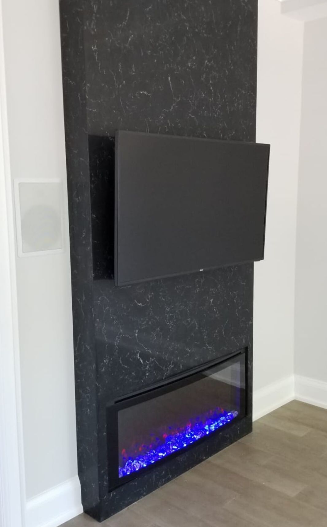GOLDSTAR STONE 1305 QUARTZ STONE